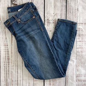 Old Navy women’s jeans size 4